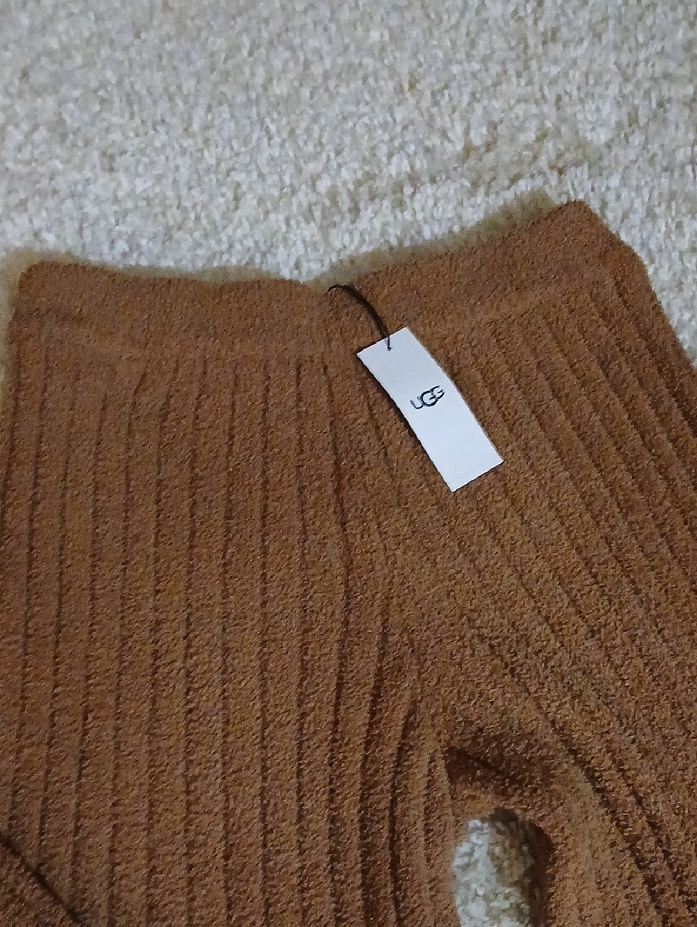 UGG LOUNGE SET (PLEASE READ DESCRIPTION) - Picture 2 of 9